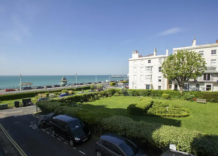 Regency Apartment - Sea View - By Brighton Holiday Lets