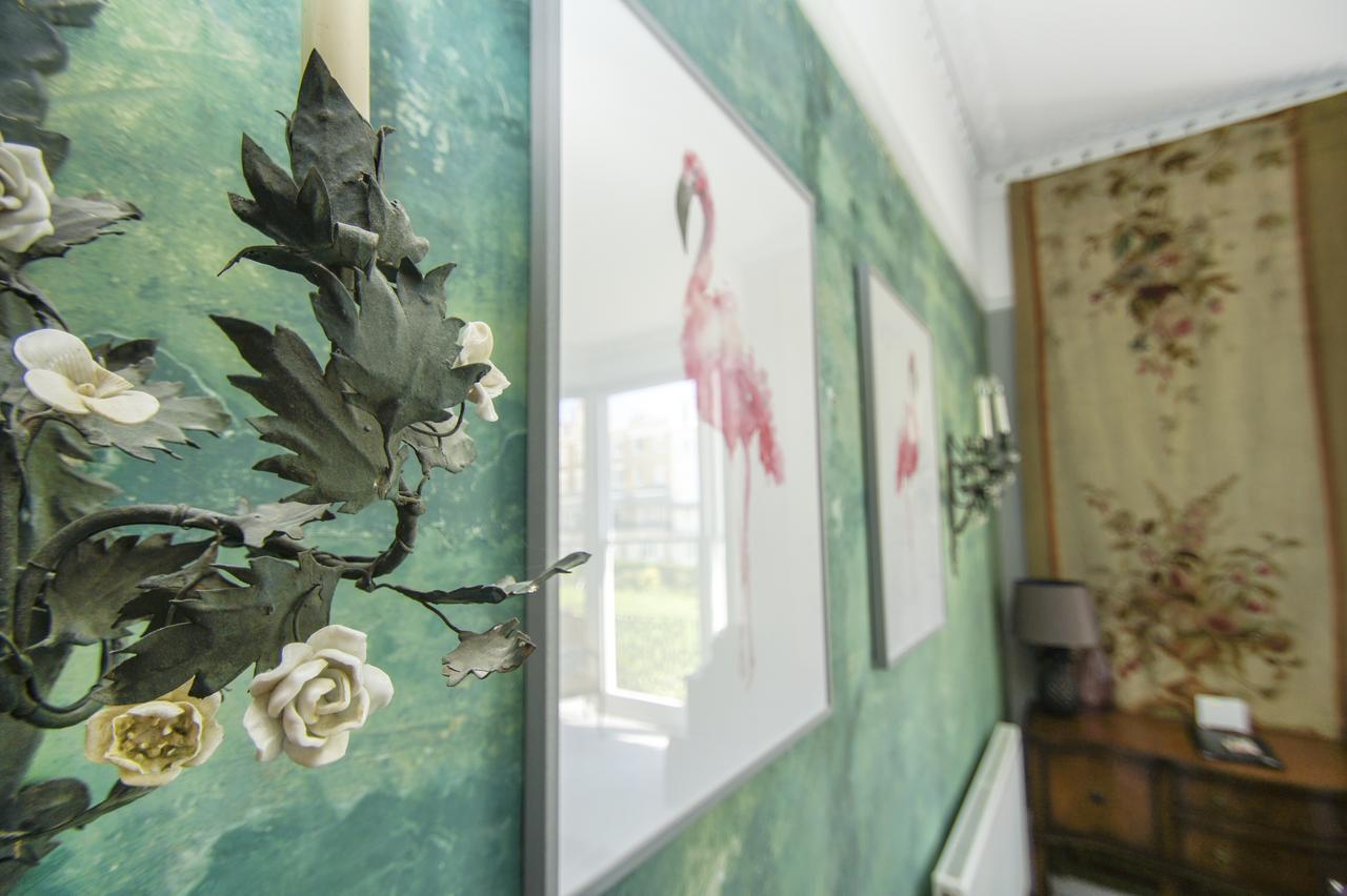 Regency - Sea View - By Holiday Lets Apartment Brighton